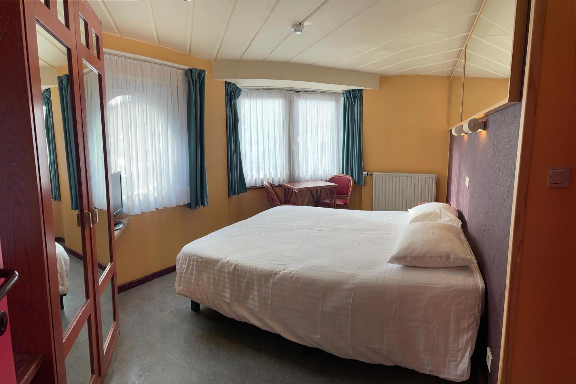 Hotel Les Arcades - La-Roche-En-Ardenne Dış mekan fotoğraf